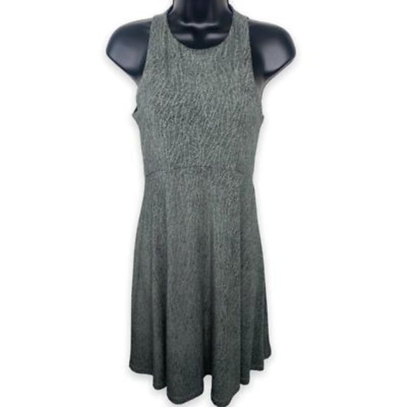 Athleta Santorini Thera Printed Dress in Mojave Laurel Olive Size XS - Picture 2 of 11